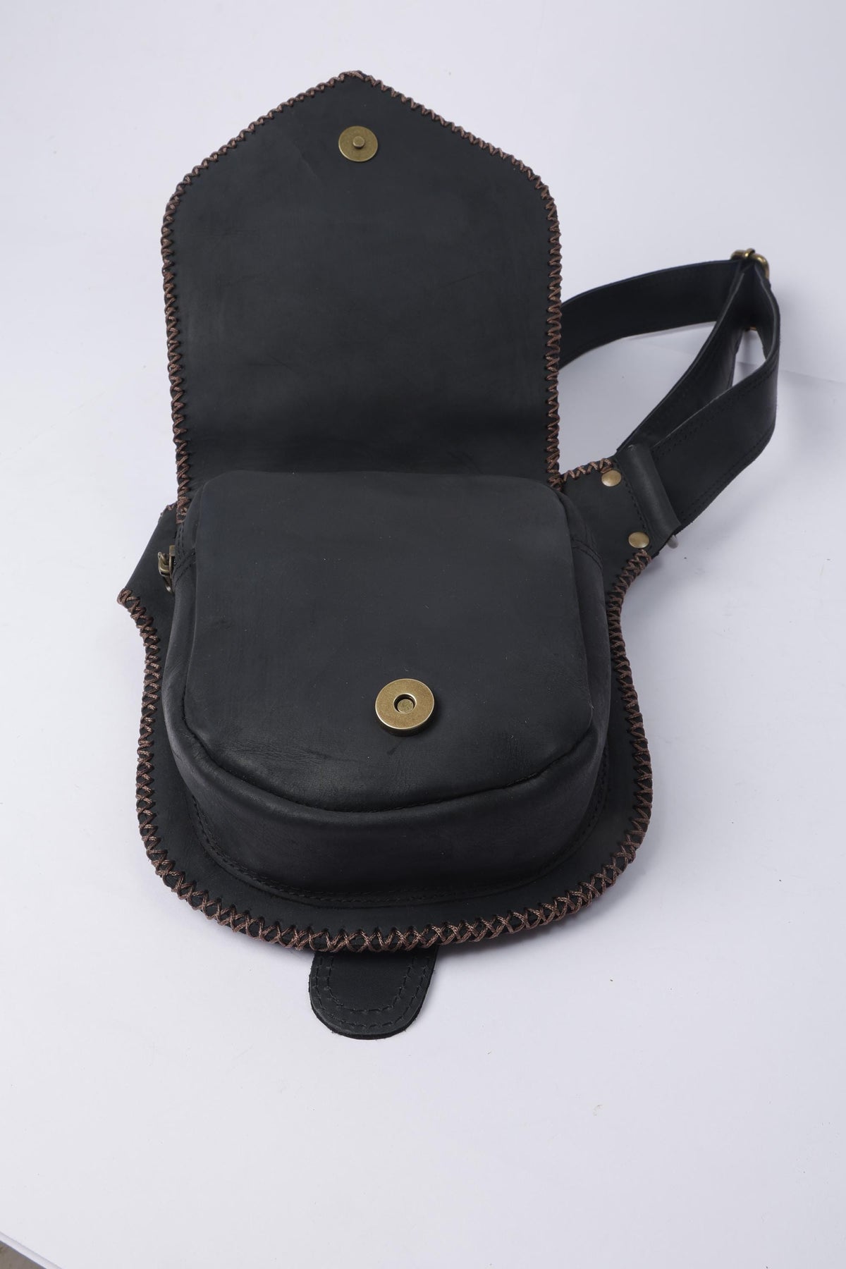 Handmade Leather Thigh Bag: Motorcycle Biker Leg Pouch